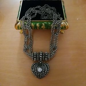 Necklace choker